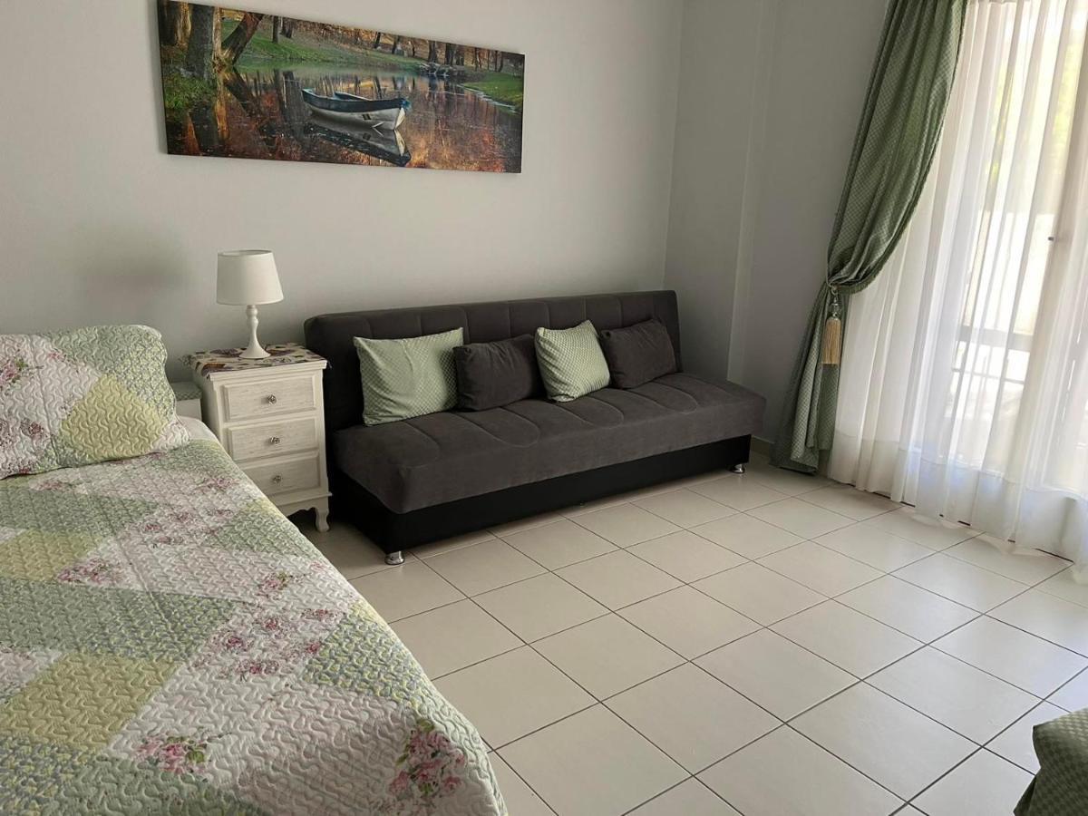 Sea View Apartments Near Athens Airport 02 Artemida  Bagian luar foto